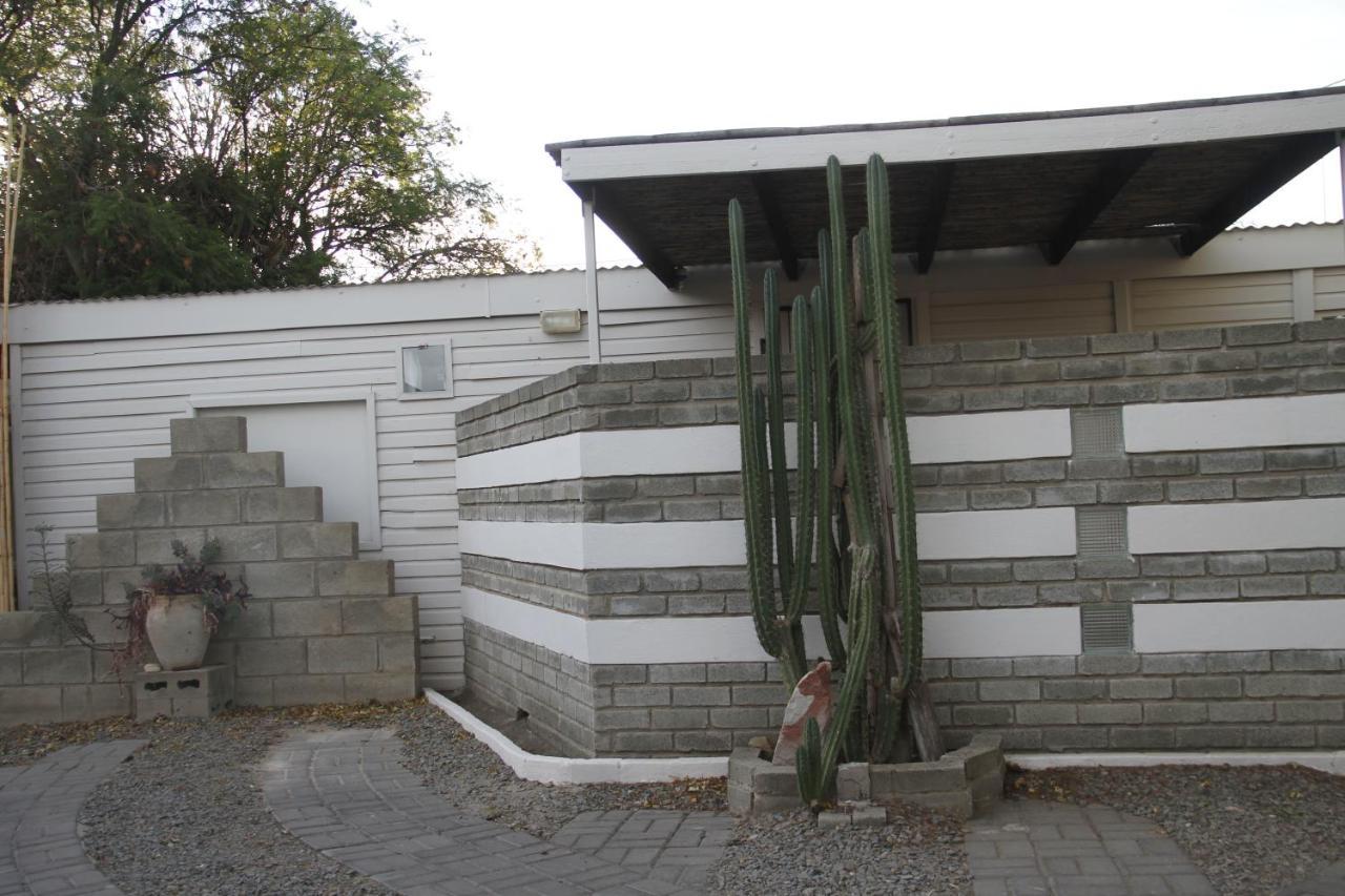 Karoo Soul Hostel Oudtshoorn Exterior photo